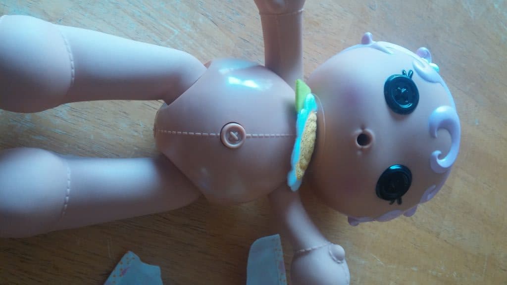 My Lalaloopsy Diaper Suprise Walmart Toy #chosenbykids wpid-20141118_094718.jpg