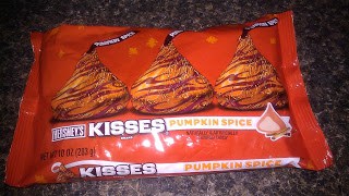 Hershey’s Pumpkin Spice Kisses review and giveaway