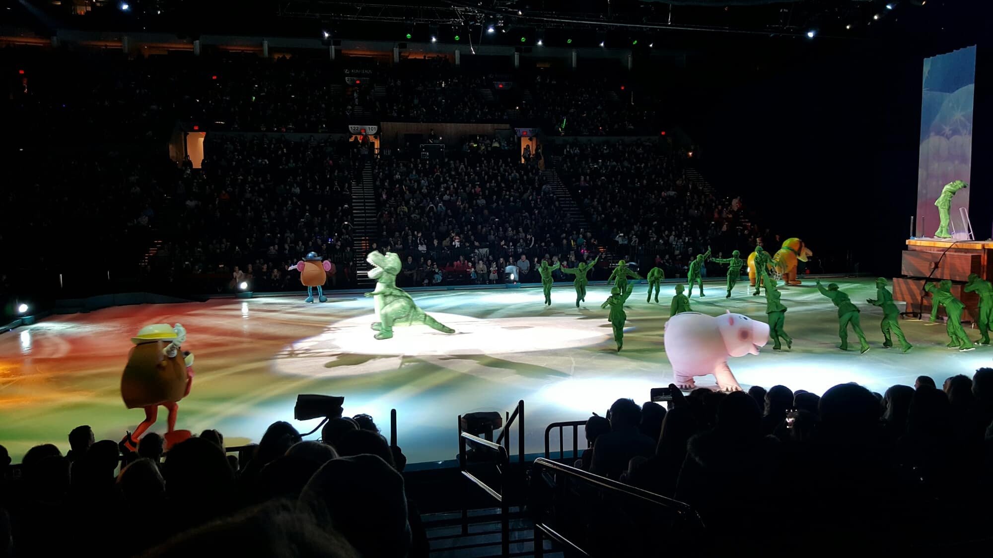Disney On Ice Was Amazing! #Disney #DisneyOnIce #Portland #ad Disney On Ice Was Amazing! #Disney #DisneyOnIce #Portland #ad