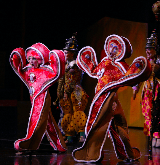 Cirque Dreams Holidaze Is a Must For Portland Family Fun screen-shot-2016-11-19-at-11-28-38-pm