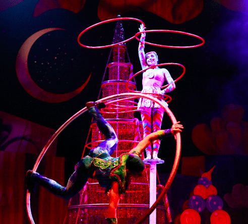 Cirque Dreams Holidaze Is a Must For Portland Family Fun screen-shot-2016-11-19-at-11-29-20-pm