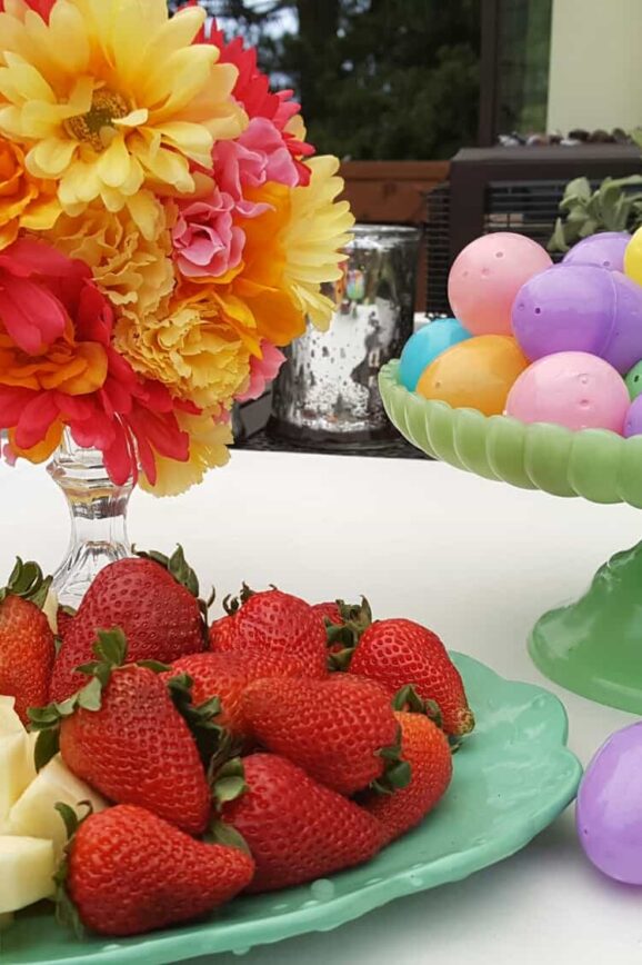 10 Minute Floral Centerpiece With Dollar Tree #ad #dollartree