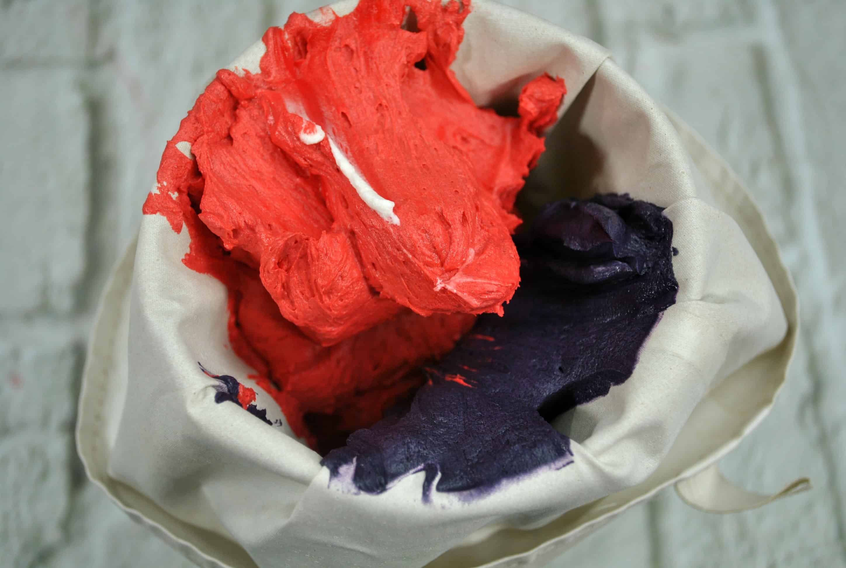 Easy Deadpool Cupcakes #Deadpool2 Easy Deadpool Cupcakes #Deadpool2