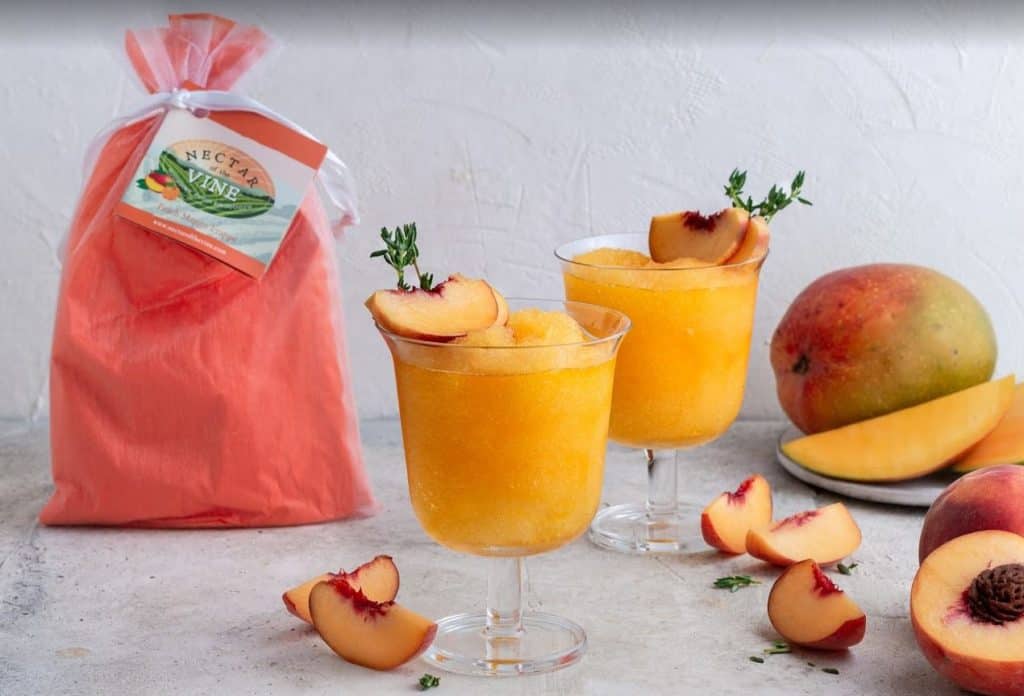 Holiday Gift Guide For Cocktail Lovers 21+ Holiday Gift Guide For Cocktail Lovers 21+