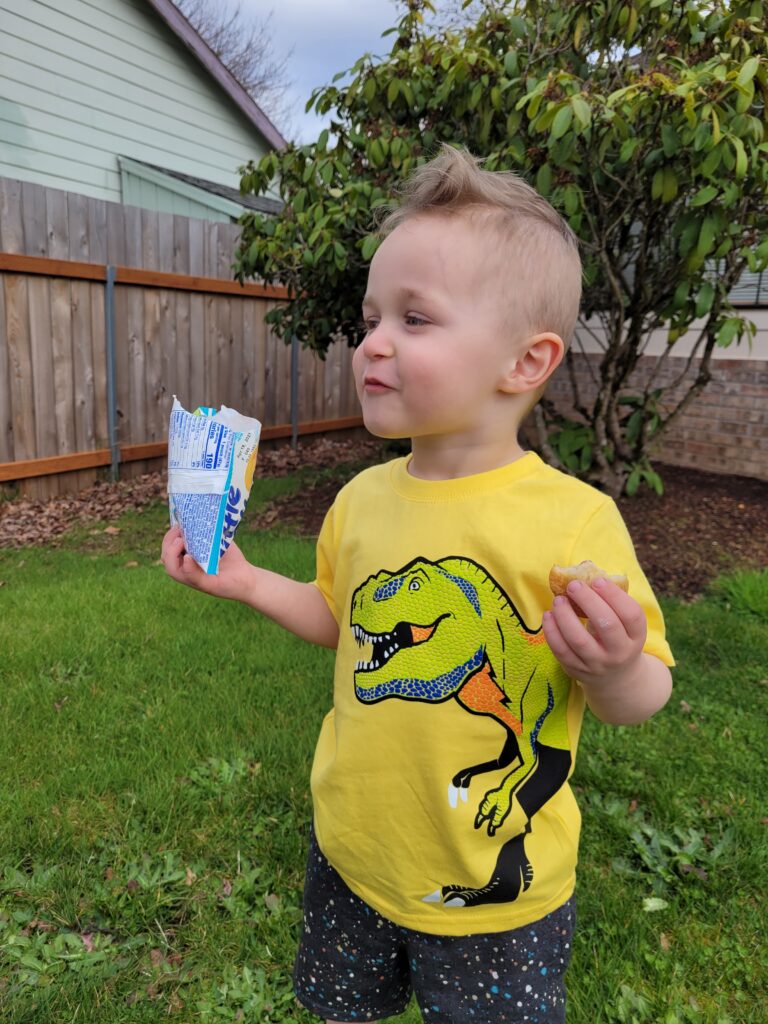 #LoveLittleBites #SnackyHour #LoveLittleBites #SnackyHour