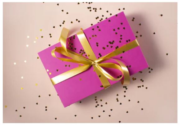 4 Amazing Gift Ideas To Surprise Your Boyfriend With