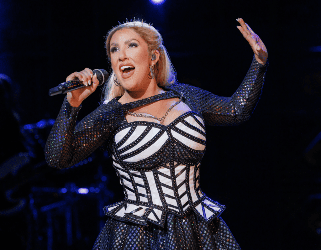 SIX: Broadway’s Pop-History Phenomenon Now in Portland SIX: Broadway’s Pop-History Phenomenon Now in Portland