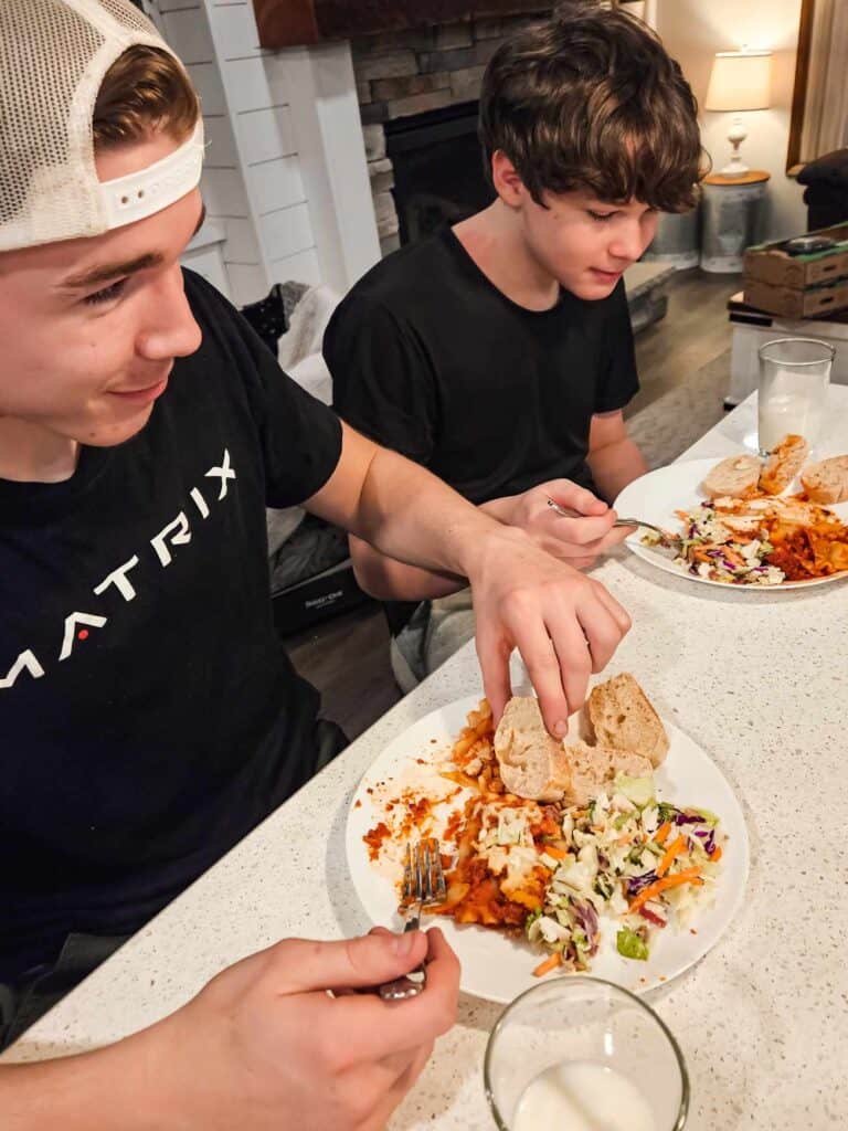 Simplify Family Game Night with Delicious Michael Angelo’s® Frozen Meals Simplify Family Game Night with Delicious Michael Angelo’s® Frozen Meals